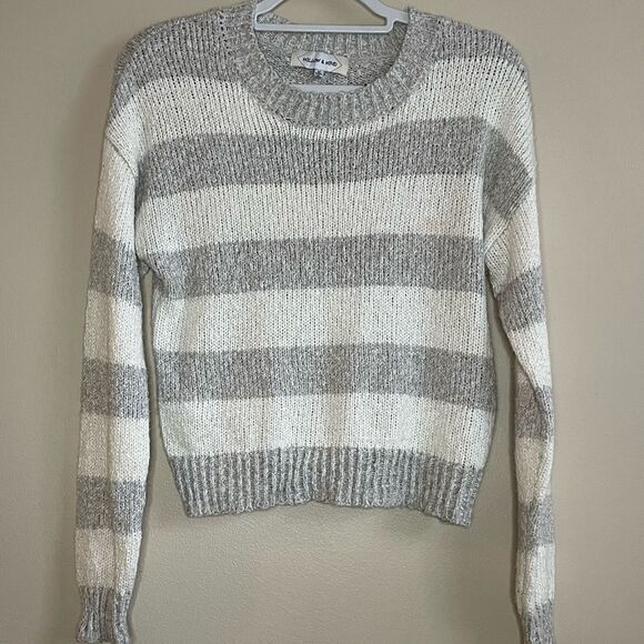 Willow & Wind silver and white Striped crew neck sweater sz M Slimming - Picture 3 of 7